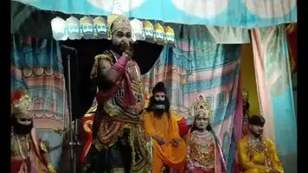 रजौन: रजौन बाजार में 10 दिवसीय रामलीला महोत्सव का धूमधाम से समापन, अंतिम दिन उमड़ी भीड़