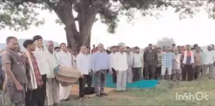 चांदवा: प्रखंड के तीन मुहान निमिया टोला में ग्राम सभा का आयोजन, ग्राम प्रधान ने की अध्यक्षता