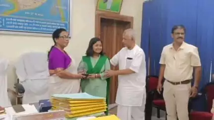 শালবনি: প্লাস্টিক মুক্ত পৃথিবীর বার্তা ছড়ালো শালবনির নিচু মঞ্জরী বালিকা বিদ্যালয়ের ছাত্রীরা, দেওয়া হলো পুরস্কার