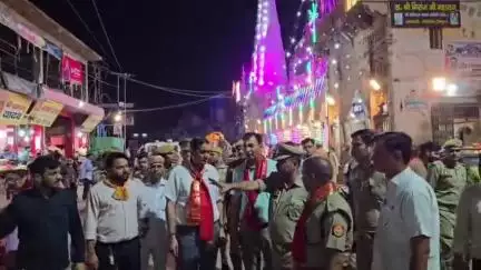 गोवर्धन: मुड़िया पूर्णिमा मेले में आस्था और भक्ति संगम, रंग-बिरंगी लाइट की रोशनी से नहाई दानघाटी