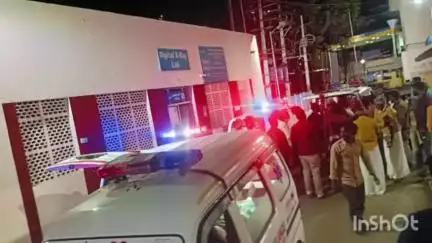 மேட்டுப்பாளையம்: பர்லியார் பகுதியில் தனியார் பேருந்து விபத்துக்குள்ளானதில் 12 பேர் காயம்  ஒருவர் உயிரிழப்பு