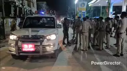 मनसाही: SP के नेतृत्व में मोहर्रम के मद्देनज़र पुलिस ने शहर में किया निरीक्षण और निकाला फ्लैग मार्च