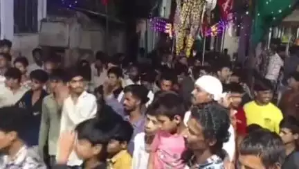 गंगधार: मेहंदीपुर स्थित ईमामबाड़े से हजरत इमाम हुसैन की शहादत की याद में अलम सद्दे का जुलूस निकाला गया