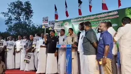 திருப்புவனம்: மூன்று ரோடு சந்திப்பில் அமமுக சார்பில் தமிழக அரசை கண்டித்து கண்டன ஆர்ப்பாட்டம்