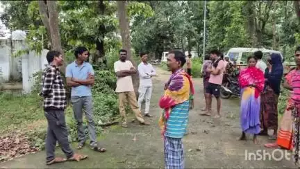 फरसगांव: ग्राम कुल्हाड़गांव में खेत के पानी में डूबने से मृत महिला के शव का फरसगांव थाना पुलिस ने करवाया पोस्टमार्टम