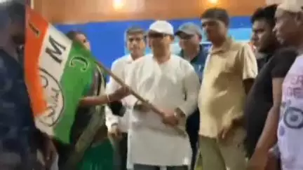 কেশিয়ারি: কেশিয়াড়ীতে নির্দল ছেড়ে তৃণমূলে যোগদান প্রায় দেড়শ জন কর্মীর