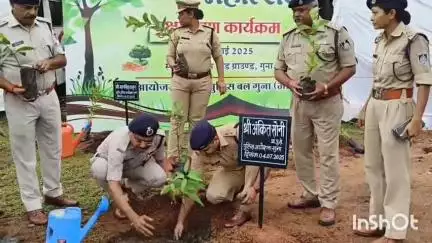 आरोन: गुना पुलिस ने जिले में हरियाली महोत्सव शुरू किया, थाना, चौकी और पुलिस लाइन गुना में हुआ पौधारोपण