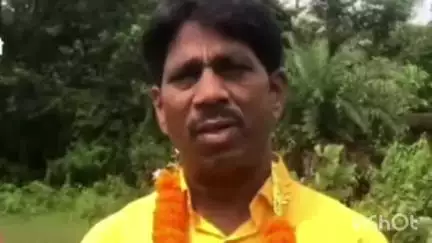 तोपचांची: हरिहरपुर पंचायत में DMFT फंड से छठ घाट और चेंजिंग रूम का शिलान्यास, जिप सदस्य प्रतिनिधि हिरामन नायक ने दी जानकारी