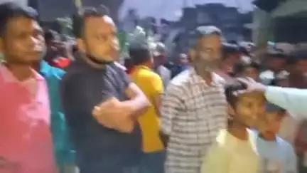 रुद्रपुर: रम्पुरा वार्ड नंबर 24 में अवैध कच्ची शराब बिक्री पर रोक लगाने की मांग को लेकर स्थानीय लोगों ने किया प्रदर्शन