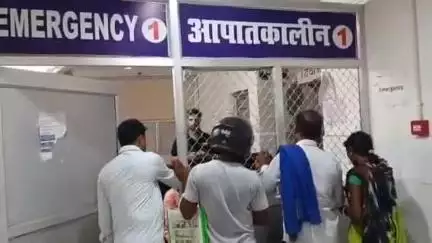 मेदिनीनगर (डालटनगंज): पोखराहा में ट्रक की चपेट में आने से बाइक सवार युवक की मौत, फोर्थ ग्रेड का फॉर्म भरकर जा रहा था घर