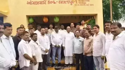 વાલિયા: વાલિયા તાલુકાના દોલતપુર સહિત બે આંગણવાડી કેન્દ્રનું સાંસદ મનસુખ વસાવાના હસ્તે લોકાર્પણ કરવામાં આવ્યું હતું