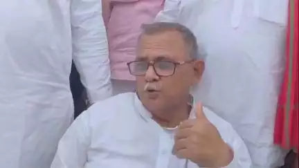 बैरिया: गोपालनगर में सपा सांसद ने कहा, बड़े प्रोजेक्ट के बजाय सरकार ने टुकड़े-टुकड़े में दिया काम, कटान का खतरा बरकरार