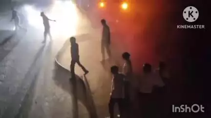 सवाई माधोपुर: सवाई माधोपुर के रवाजना डूंगर लालसोट मेगा हाईवे पर नमक के तेजाब से भरे टेंकर में रिसाव से मची अफरातफरी, बड़ा हादसा टला