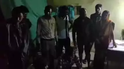 डिंडौरी: वार्ड क्रमांक चार, मस्जिद मोहल्ला: घरों में पानी भरने से गृहस्थी बर्बाद, अनाज बांटा गया