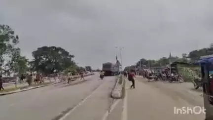 अकबरपुर: फतेहपुर मोड स्थित गुरुचक के पास बस को हाईवे ने मारी टक्कर, चार यात्री घायल, इलाज के लिए लाए गए अस्पताल