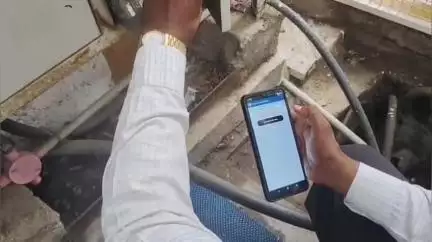 ಕಮಲಾಪುರ: ಇನ್ಮುಂದೆ ಮತ್ತಷ್ಟು ನಿಖರ ವಿದ್ಯುತ್ ಬಿಲ್ ವ್ಯವಸ್ಥೆ, ಕಮಲಾಪುರದಲ್ಲಿ ಬ್ಲೂಟೂತ್ ಮೂಲಕ ವಿದ್ಯುತ್ ಬಿಲ್‌ ಪ್ರಯೋಗಾತ್ಮಕ ಚಾಲನೆ