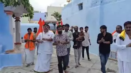 ಶೋರಾಪುರ: ನಗರದ ಐತಿಹಾಸಿಕ ರುಕ್ಮಿಣಿ ಪಾಂಡುರಂಗ ದೇವಸ್ಥಾನದಲ್ಲಿ ಆಷಾಡ ಏಕಾದಶಿ ಉತ್ಸವ, ರಾಜಾ ಲಕ್ಷ್ಮಿನಾರಾಯಣ ನಾಯಕ ಚಾಲನೆ