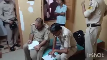 चम्बा: चमेशनी मोहल्ले में एक व्यक्ति ने फंदे से झूलकर आत्महत्या कर ली
