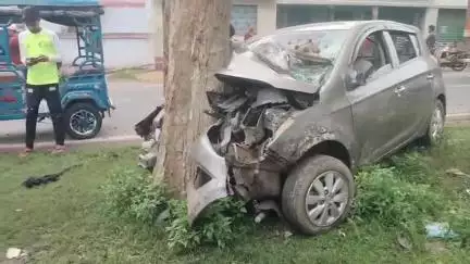 जामताड़ा: NH 419 कांगोई में कार दुर्घटना, घटनास्थल पर एक की मौत, दो घायल अस्पताल में भर्ती