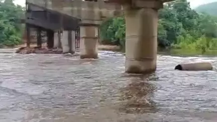गडचिरोली: सावधान...गोसीखुर्द धरणामधुन वैनगंगा नदीपात्रामध्ये पाणी.. नागरिकांनी खबरदारी घ्यावी :-जिल्हा आपत्ती व्यवस्थापन कक्ष गड.