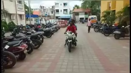 திருப்பத்தூர்: ஜெய் பீம் நகரில் அங்கன்வாடி குழந்தையை அடித்ததாக ஆசிரியர் மீது காவல் நிலையத்தில் புகார்