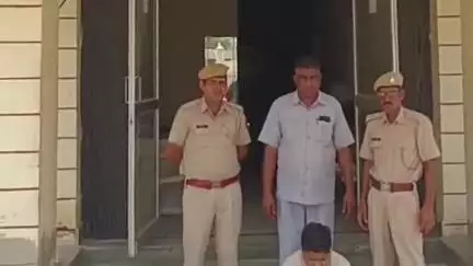 नवलगढ़: नवलगढ़ पुलिस ने आबकारी अधिनियम में एक आरोपी को गिरफ्तार किया, भारी मात्रा में अवैध शराब की जब्त