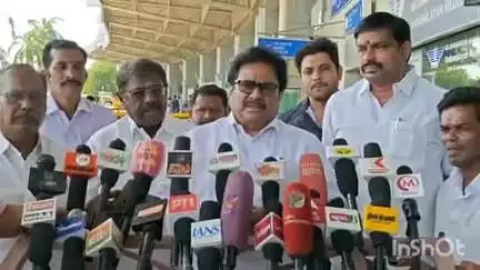 திருப்பரங்குன்றம்: "அமைச்சரவையில் பங்கு என்ற நிபந்தனை காங்கிரஸ் வைக்காது அதிமுக பாஜக கூட்டணி இருக்குமா உடைமா என சொல்ல முடியாது"- திருநாவுக்கரசர் பேட்டி