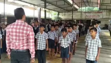 ભરૂચ: જિલ્લાની પ્રાથમિક શાળાઓમાં આનંદદાયી શનિવાર અંરર્ગતનો બેગ ડે નિમિત્તે વિદ્યાર્થીઓએ પુસ્તકો સિવાય જીવન કૌશલ્યના પાઠ શીખ્યા