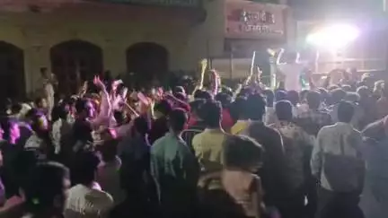 बड़वाह: बड़वाह में मोहर्रम की 8वीं तारीख पर हैदरी अखाड़े का निकला परचम अलम जुलूस