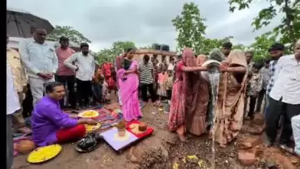 મોરવા હડફ: તાલુકાના રજાયતા ગામે ધારાસભ્ય નિમિષાબેન સુથારના હસ્તે ડુંગરભીત પ્રાથમિક શાળામાં નવીન 7 ઓરડાનુ ખાતમુહૂર્ત કરાયું