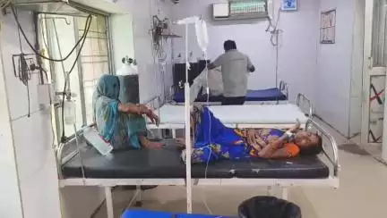 महोबा: सेलाखालसा गांव की एक महिला ने अज्ञात कारणों से खाया जहरीला पदार्थ, जिला अस्पताल में इलाज जारी