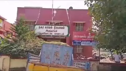 அறந்தாங்கி: குரும்பூர் கடைவீதியில் அட்ராசிட்டியில் ஈடுபட்ட புல்லிங்கோ பாய்ஸின் வீடியோ வைரல்- காவல்துறை நடவடிக்கை #viral