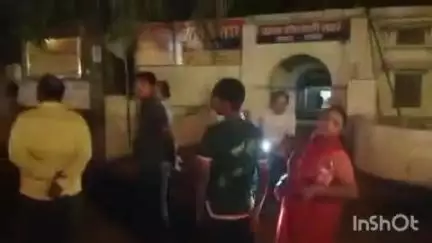 हाथरस: मेंदू गेट पर पड़ोसियों ने युवती को बेरहमी से पीटा, परिजनों ने सदर कोतवाली में की शिकायत