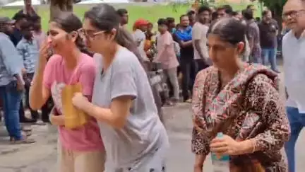 धनबाद/केंदुआडीह: राजगंज में सड़क दुर्घटना, धनबाद के दो व्यवसायियों के पुत्रों की दर्दनाक मौत, SNMMCH में कोहराम