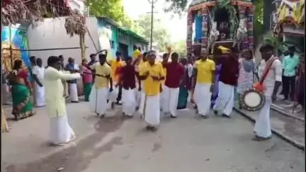 இராமநாதபுரம்: ஸ்ரீ கோதண்டராமர் ஆலயத்தில் ஆணி பிரம்மோற்சவ தேரோட்ட திருவிழா- தேரை வடம் பிடித்த பக்தர்கள்
