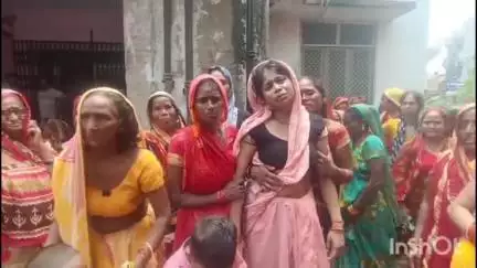 उन्नाव: सदर कोतवाली क्षेत्र शेखपुर नरी के पास भीषण सड़क हादसे में तीन लोगों की हुई मौत, आज होगा तीनों शवों का पोस्टमार्टम