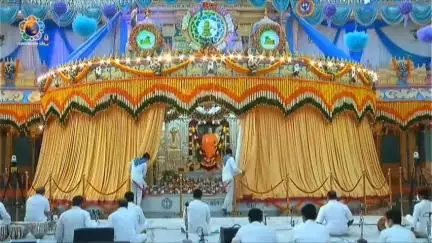 ఆషాడ ఏకాదశి వేడుకల్లో పాల్గొనేందుకు దిండి యాత్రగా  పుట్టపర్తి ప్రశాంతి నిలయానికి చేరుకున్న మహారాష్ట్రకు చెందిన భక్తులు