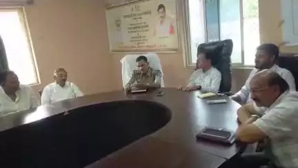 बड़वानी: अंजड़ नगर परिषद में मोहर्रम कमेटी की बैठक आयोजित, तहसीलदार व थाना प्रभारी ने किया निर्देशित