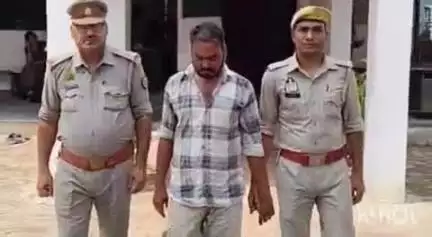 प्रतापगढ़: नगर कोतवाली पुलिस ने नया माल गोदाम फाटक से 4 अवैध देशी बम के अभियुक्त को गिरफ्तार कर भेजा जेल