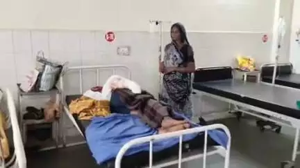 झालरापाटन: कोलाना में शराब के नशे में युवक ने डीपी में तार जोड़ने की कोशिश की, करंट से झुलसकर अस्पताल में भर्ती