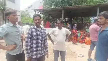 उन्नाव: अचलगंज के कोलुहागाढ़ा निवासी व्यक्ति की संदिग्ध परिस्थितियों में मौत, शव को पोस्टमार्टम हाउस लाया गया