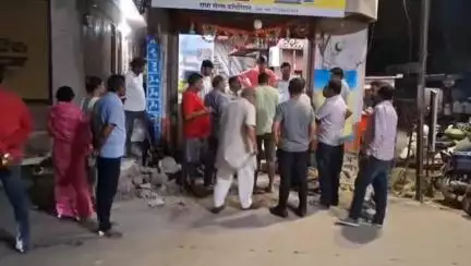 राहुरी: शहरातील शुक्लेश्वर चौकात रोख रक्कम असलेली बॅग चोरट्याने पळवली, राहुरी पोलीस ठाण्यामध्ये गुन्हा दाखल