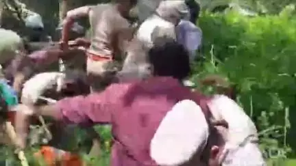 അടൂര്‍: ആരോഗ്യ മന്ത്രി രാജിവെക്കണം, മന്ത്രിയുടെ അങ്ങാടിക്കലിലെ വസതിയിലേക്ക് ബിജെപി നടത്തിയ മാർച്ചിൽ സംഘർഷം