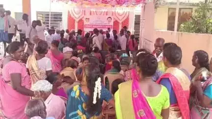 காஞ்சிபுரம்: சிங்காடிவாக்கம் ஊராட்சியில் மக்கள் குறை கேட்பு முகாம்- சி.வி.எம்.பி.எழிலரசன் பங்கேற்பு