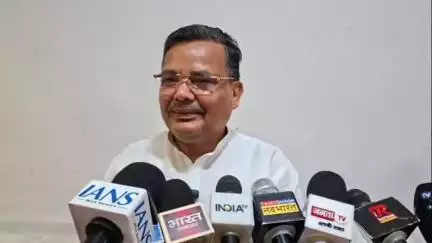 मैनपुरी: सर्किट हाउस में पहुंचे कैबिनेट मंत्री जयवीर सिंह ने मीडिया से वार्ता में दिए कई बड़े बयान, सपा पर कसा तंज