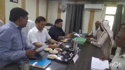 अलीगंज: दहेलिया पूठ के प्रधान नेपानी की टंकी के निर्माण में भ्रष्टाचार के संबंध में संपूर्ण समाधान दिवस पर एडीएम से की शिकायत