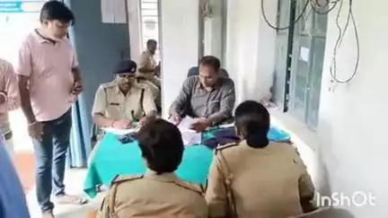 करपी: किंजर पुलिस ने भूमि विवाद के निपटारे के लिए जनता दरबार का किया आयोजन