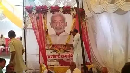भिंड नगर: पूर्व विधायक के निधन पर शोक व्यक्त करने नवादा बाग पहुंचे भाजपा अनुसूचित जाति मोर्चा के राष्ट्रीय अध्यक्ष लाल सिंह आर्य