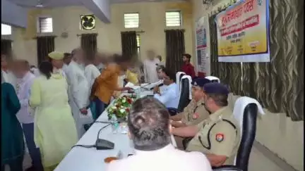 बड़ौत: मंडलायुक्त मेरठ एवं ASP बागपत ने संपूर्ण समाधान दिवस पर बड़ौत तहसील में सुनी जन समस्याएं, दिए त्वरित निस्तारण के निर्देश