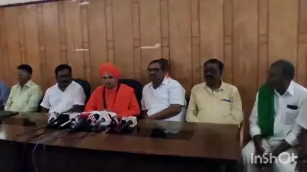 ಹಾವೇರಿ: ಅಂಬಿಗರ ಚೌಡಯ್ಯ ಐಕ್ಯ ಮಂಟಪ ವೀಕ್ಷಣೆಗೆ ಹೊರಟಿದ್ದ ಸಚಿವರಿಗೆ ಅಡ್ಡಿ ಪಡಿಸಿರುವುದು ನೋವಿನ ಸಂಗತಿ; ನಗರದಲ್ಲಿ ಶಾಂತಭೀಷ್ಮ ಶ್ರೀಗಳ ಬೇಸರ